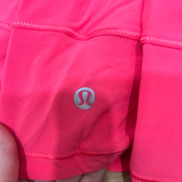 Lululemon Athletica sonic pink skirt - Picture 4 of 6